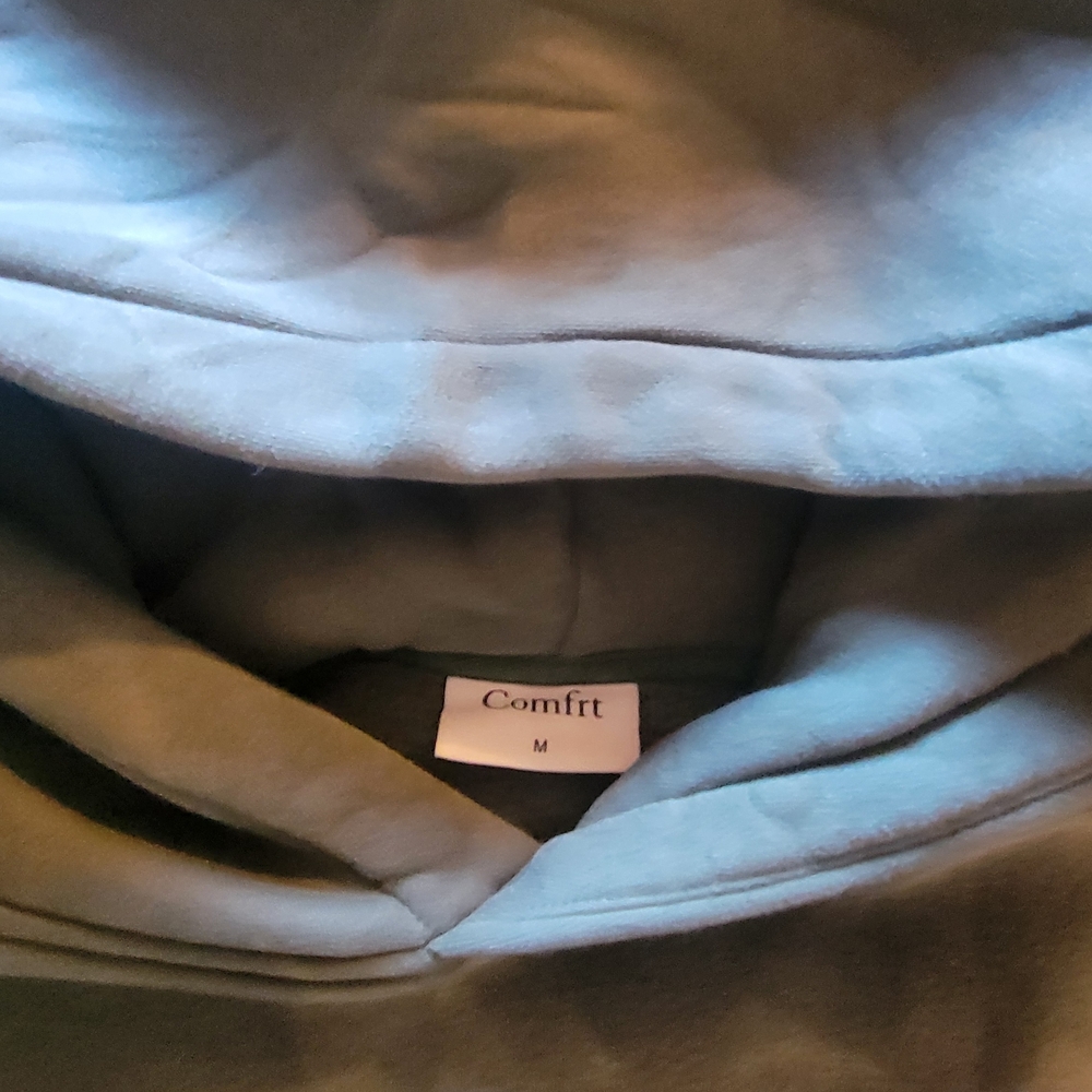Comfrt Women's Green Hoodie